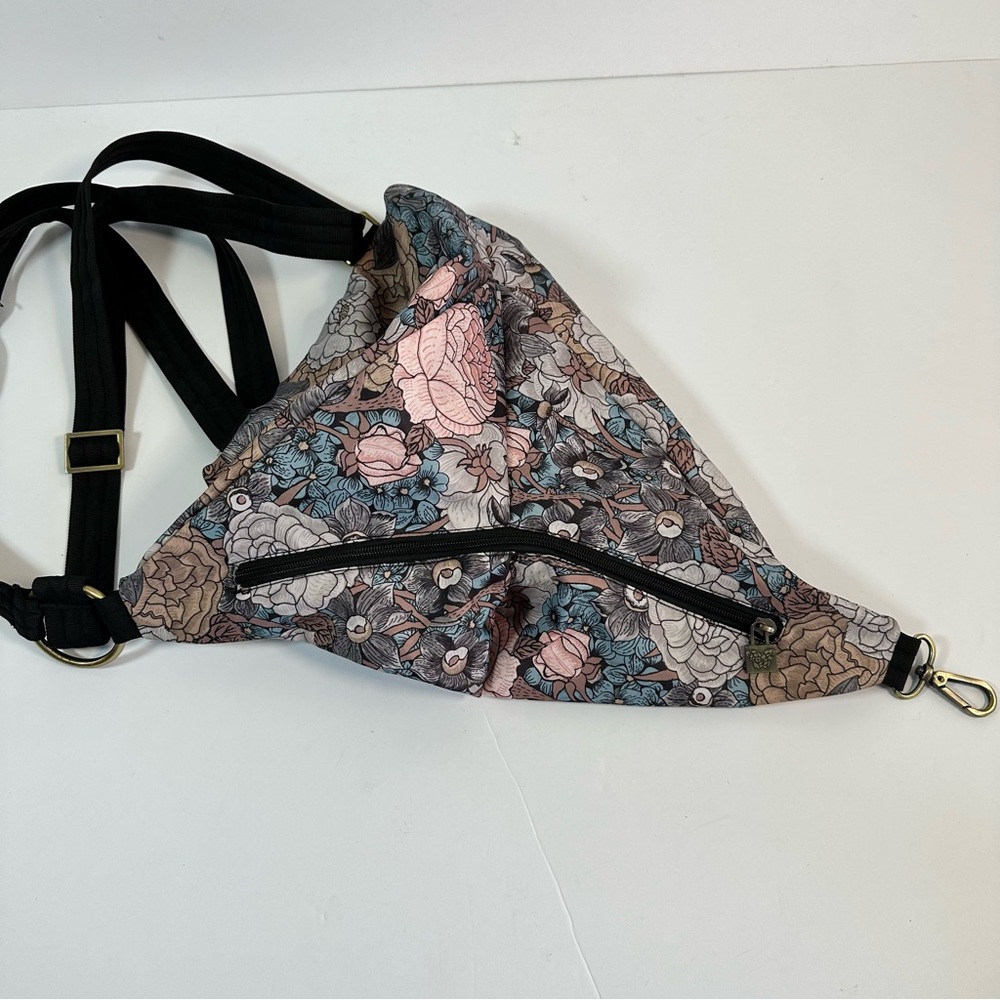 Butterfly Black Sling Backpack Floral Print Triangle Bag Adjustable‎ Strap Boho - Picture 7 of 9